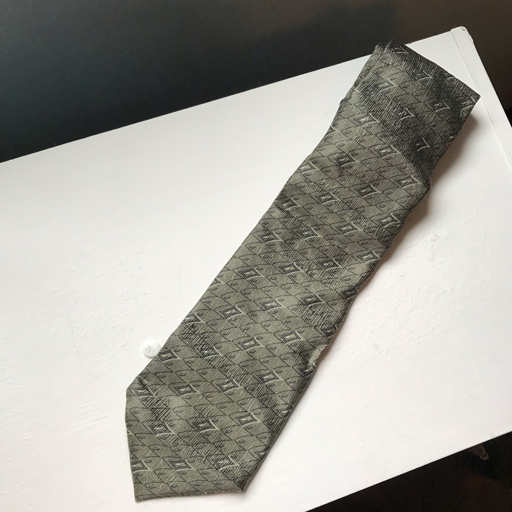 Vintage Betini Necktie 100% Silk Handmade in Italy Tie Retro Gray Design